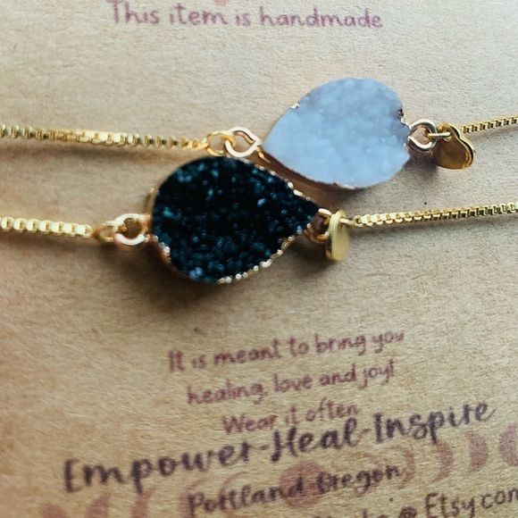 ✨Yin Yang Black & White Crystal Quartz Druzy & 18k Gold Adjustable Bracelet✨ - Picture 3 of 8